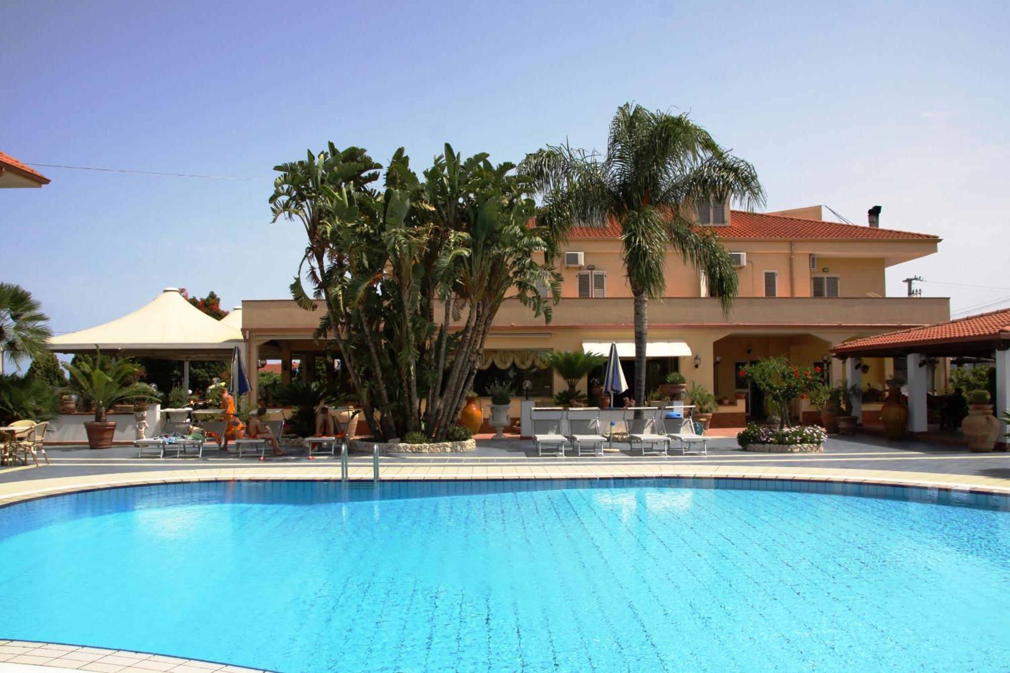 Hotel Damanse Santa Domenica  Zewnętrze zdjęcie