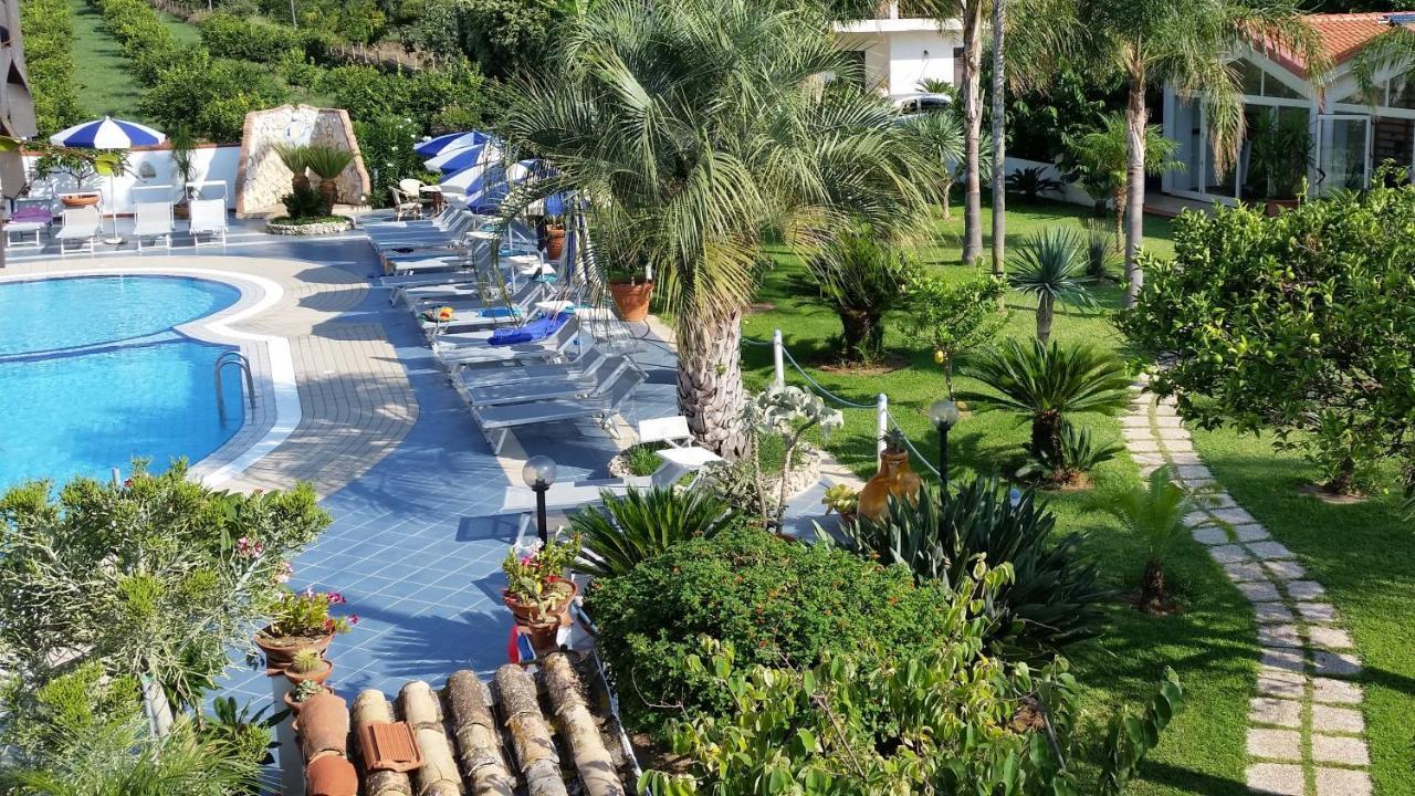 Hotel Damanse Santa Domenica  Zewnętrze zdjęcie